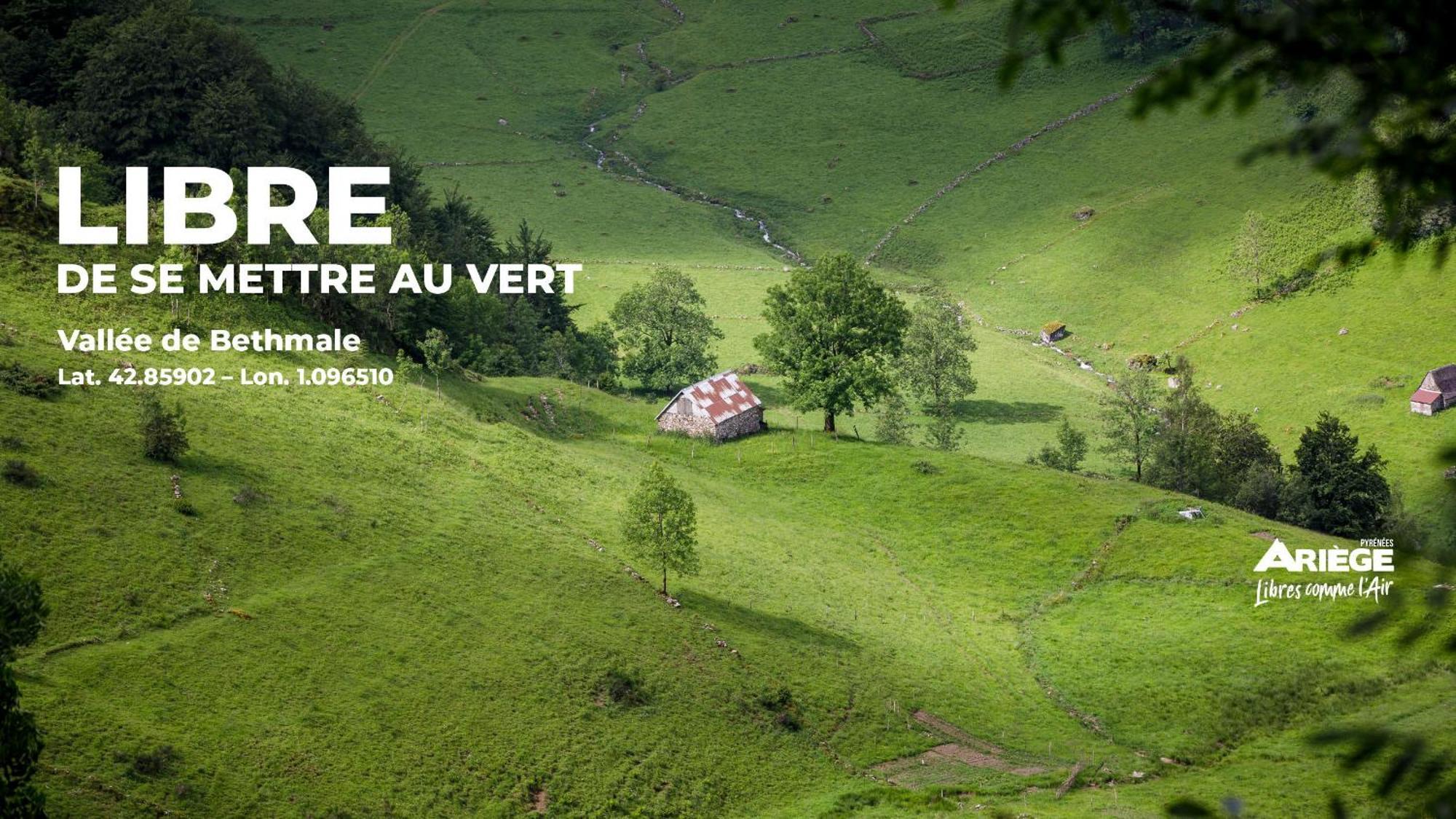 Les Gites De Sylvie Ussat Esterno foto